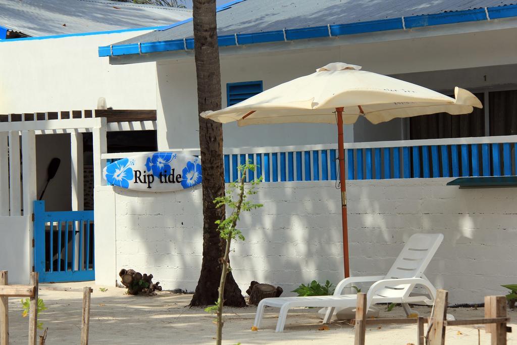 Rip Tide Vacation Inn, K.Guraidhoo Guraidhoo  Extérieur photo